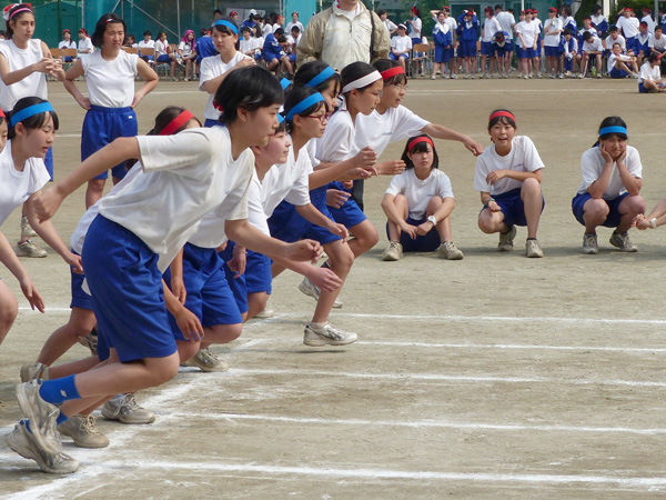 http://www.aletheia.ac.jp/jr/news/images/20160502_%E4%BD%93%E8%82%B2%E7%A5%AD18.JPG