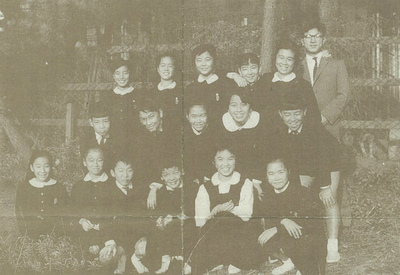 中嶋先生と16人の児童.jpg