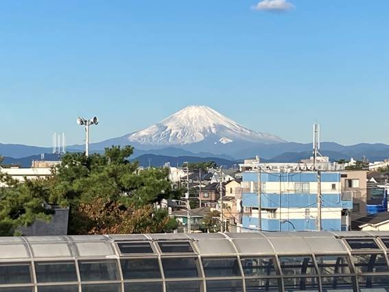 富士山初冠雪