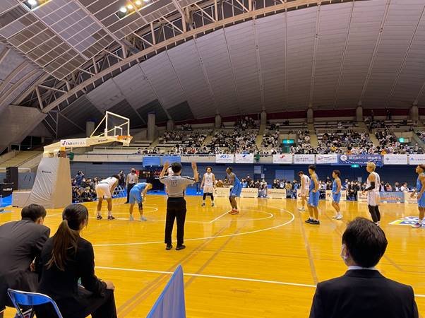 卒業生3名がBリーグの同じコートで対戦！