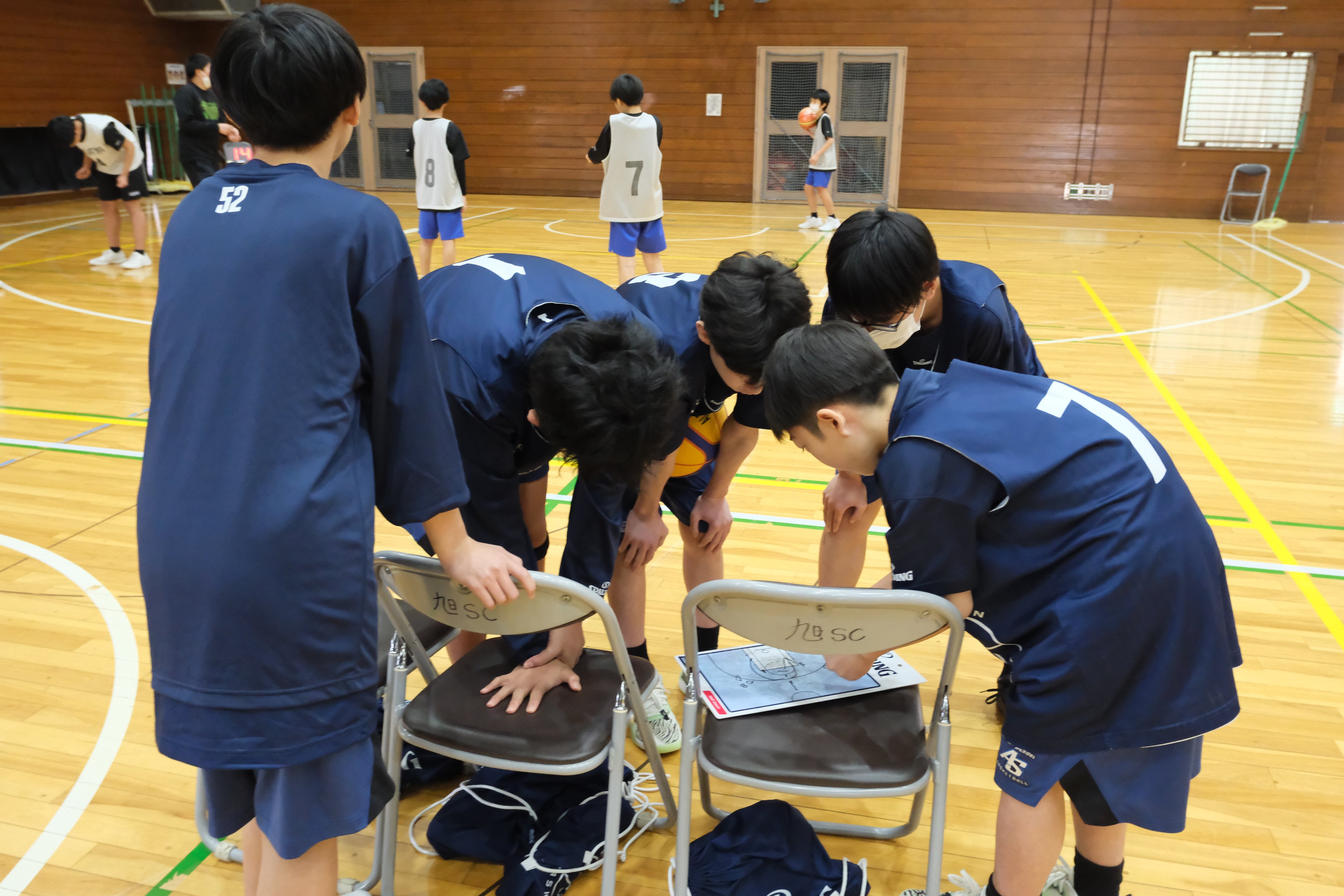 チームB作戦会議.jpg