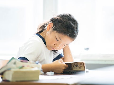 朝読(朝の5分間読書)